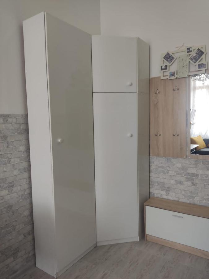 Ahmashenebeliapart Tbilisi Luaran gambar